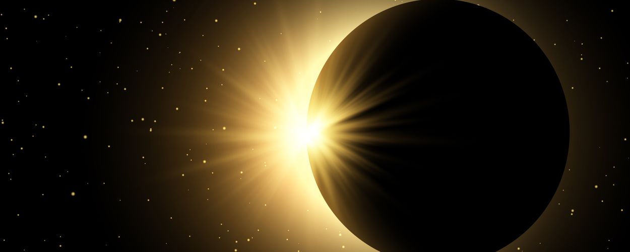 Mesures de seguretat per observar l’eclipsi solar a Girona. Dimecres 12 d'agost